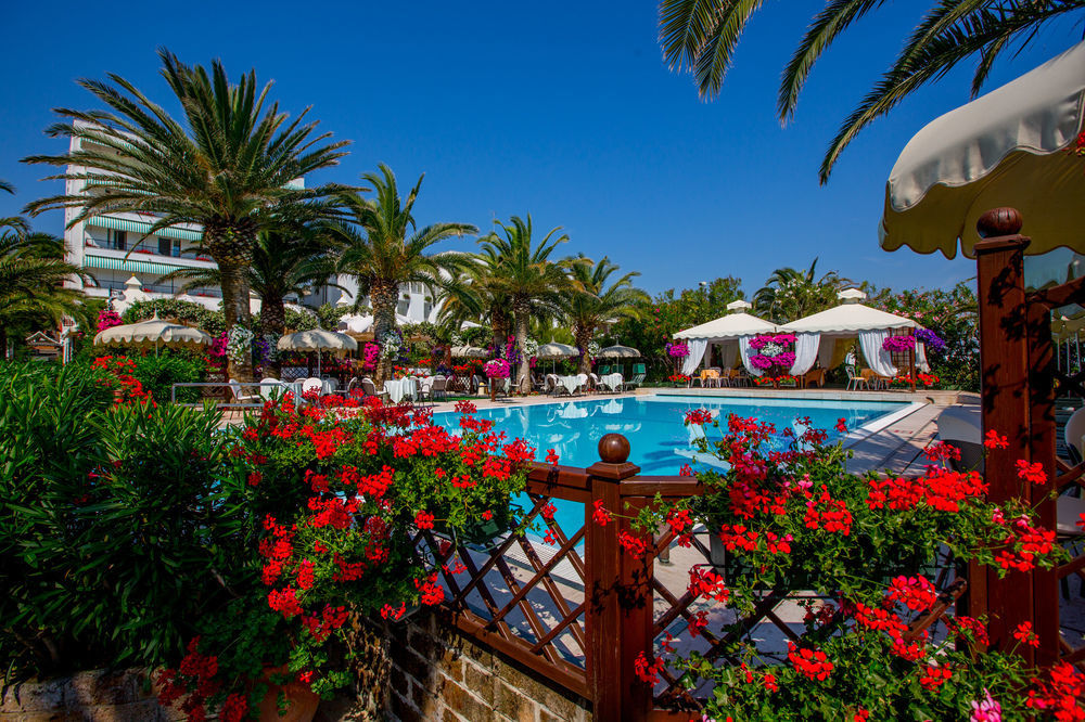 Hotel Mion Charme & Relax Silvi Marina Exterior photo