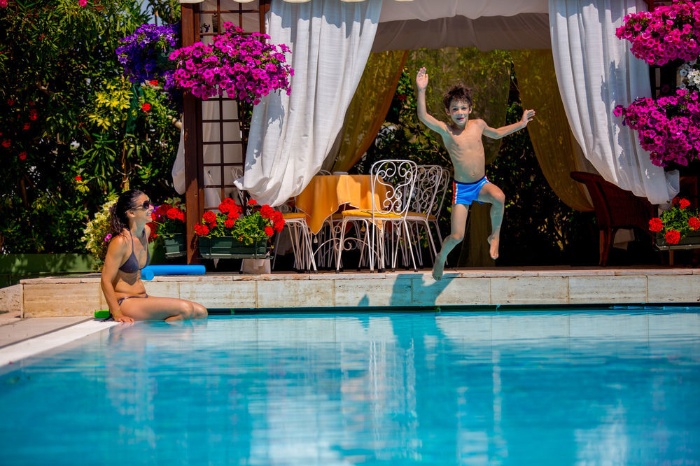 Hotel Mion Charme & Relax Silvi Marina Exterior photo