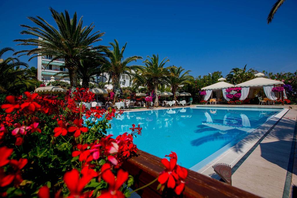 Hotel Mion Charme & Relax Silvi Marina Exterior photo